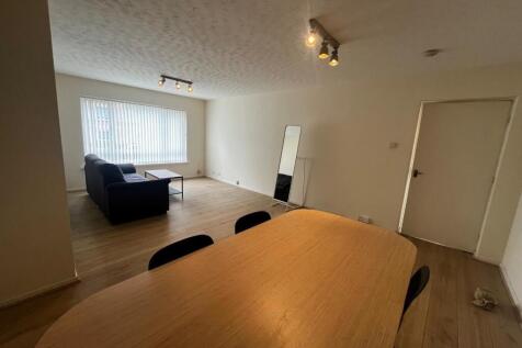 Living Dining Room 1.jpg