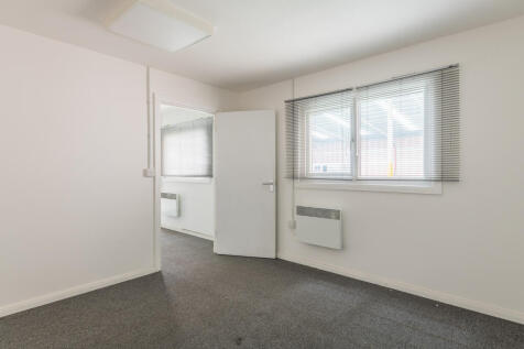 Unit 6 Trident Trade Park, Cardiff WEB-10.jpg