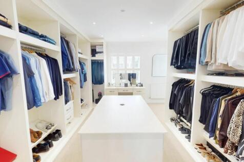 Walk in Wardrobe