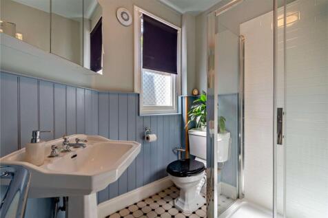 Ground Floor Shower