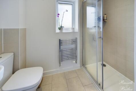 CAM02127G0-PR0215-STILL024