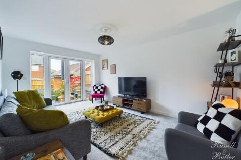 CAM02127G0-PR0215-STILL004