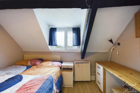 CAM01995G0-PR0227-STILL014