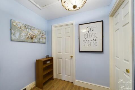 CAM01995G0-PR0227-STILL011