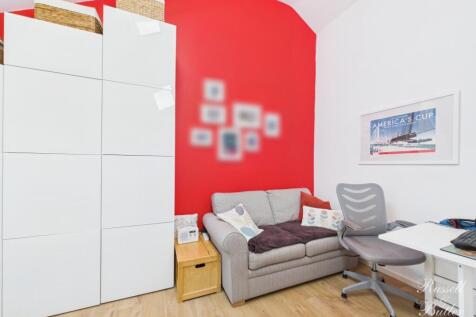 CAM01995G0-PR0282-STILL023