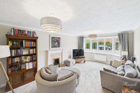 CAM02127G0-PR0281-STILL009