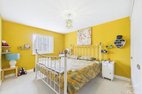 CAM01995G0-PR0301-STILL013