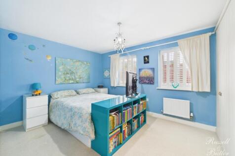 CAM01995G0-PR0301-STILL017