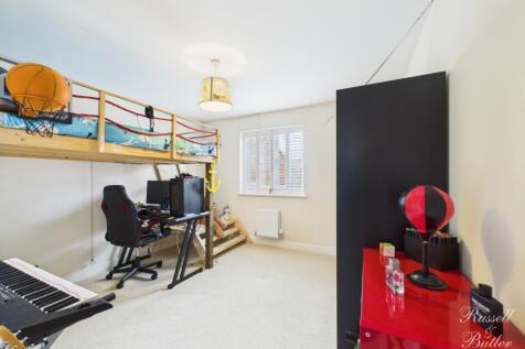 CAM01995G0-PR0301-STILL019