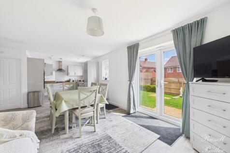 CAM01995G0-PR0320-STILL030