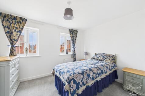 CAM01995G0-PR0320-STILL033