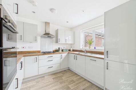 CAM01995G0-PR0320-STILL025