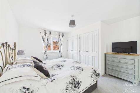 CAM01995G0-PR0320-STILL041