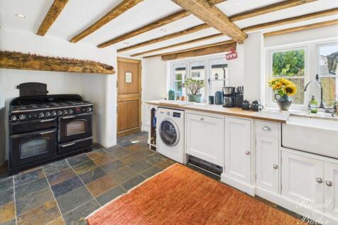 CAM01995G0-PR0324-STILL013