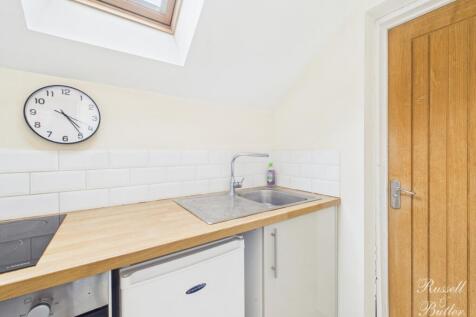 CAM02127G0-PR0308-STILL014