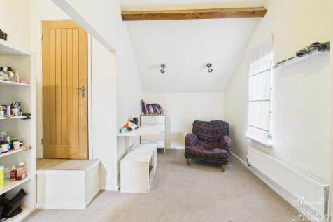 CAM02127G0-PR0308-STILL005