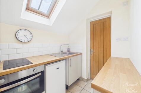 CAM02127G0-PR0308-STILL012