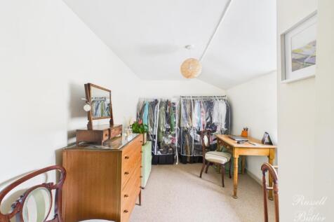 CAM01995G0-PR0346-STILL009