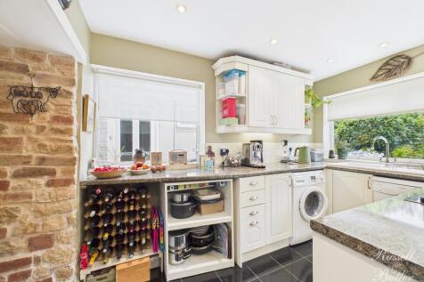 CAM01995G0-PR0346-STILL014