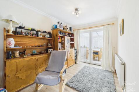 CAM02127G0-PR0336-STILL003