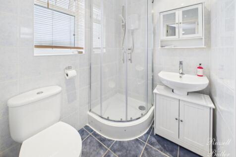 CAM02127G0-PR0336-STILL027