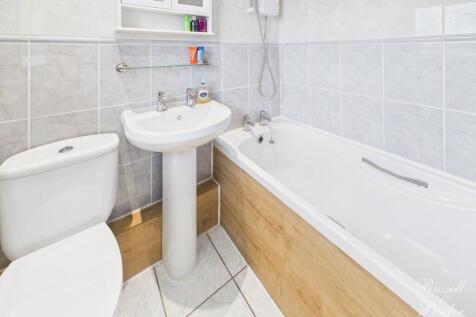 CAM02127G0-PR0336-STILL023