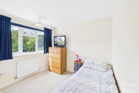 CAM02127G0-PR0336-STILL021