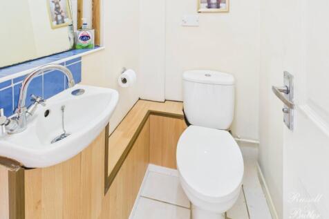 CAM02127G0-PR0336-STILL010