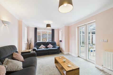 CAM01995G0-PR0363-STILL020