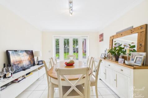 CAM01995G0-PR0363-STILL019