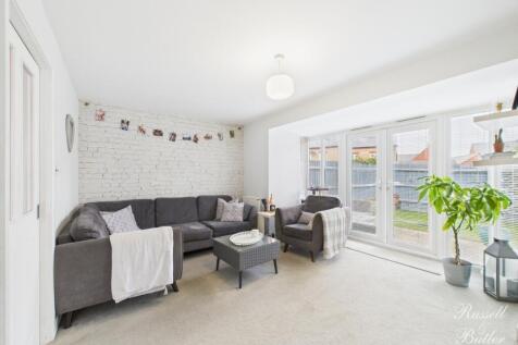 CAM01995G0-PR0374-STILL004