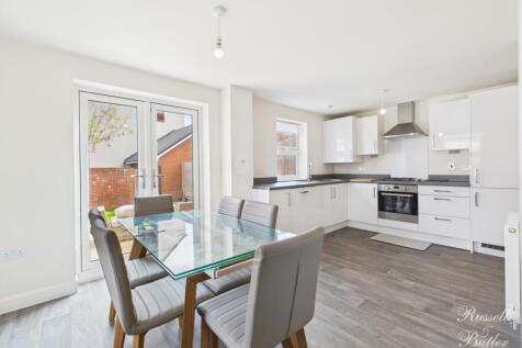 CAM02127G0-PR0345-STILL003