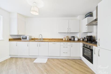 CAM02127G0-PR0351-STILL003