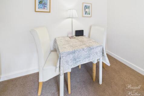 CAM01995G0-PR0385-STILL002