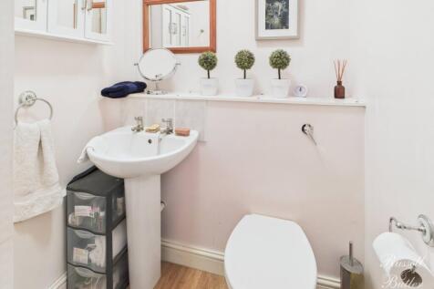 CAM01995G0-PR0385-STILL014