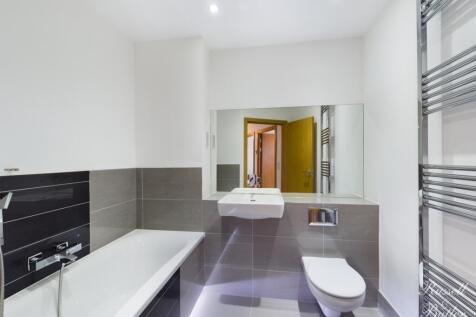 Lrg_CAM00829P1-PR0082-STILL10