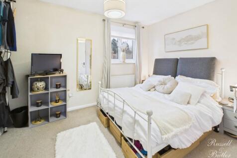 CAM01995G0-PR0388-STILL006