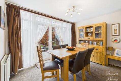 CAM02127G0-PR0371-STILL001