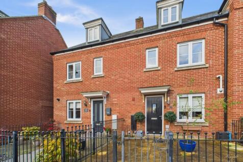 CAM02127G0-PR0363-STILL005