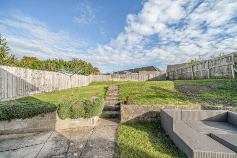 1348839-4-68d2d35...