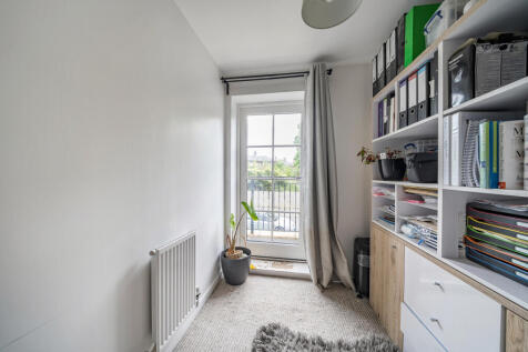 12-6822061064cd8-...