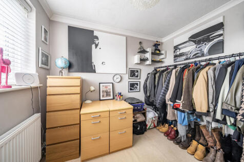 1359136-6-68d3fb9...