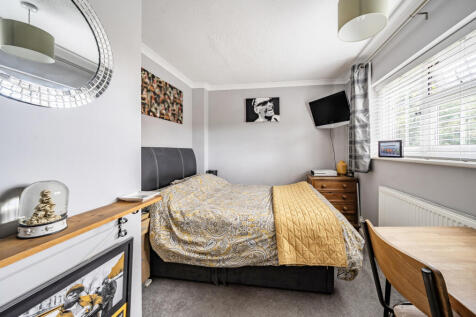 1359136-8-68d3fbb...