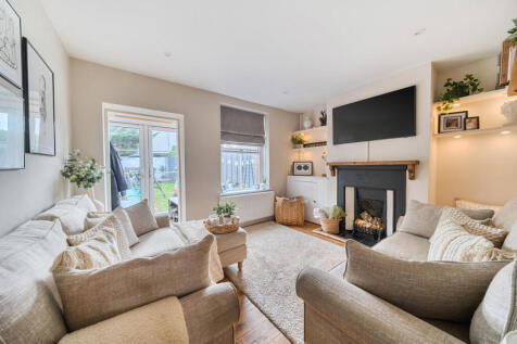 1383984-18-692432...