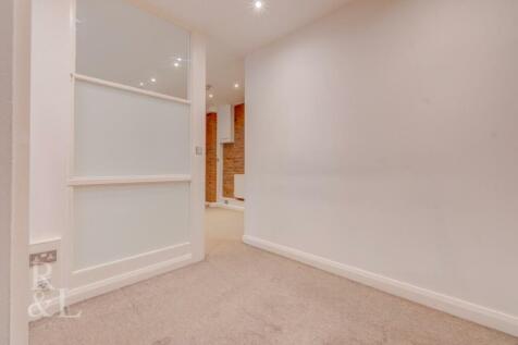 The Establishment (7).jpg