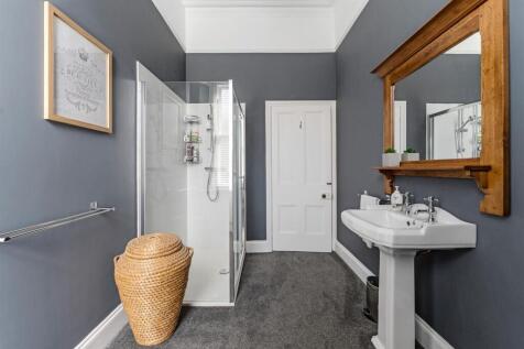 J&amp;J Shower ROom.jpg