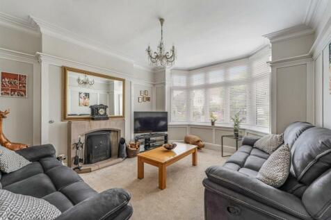 Living Room.jpg
