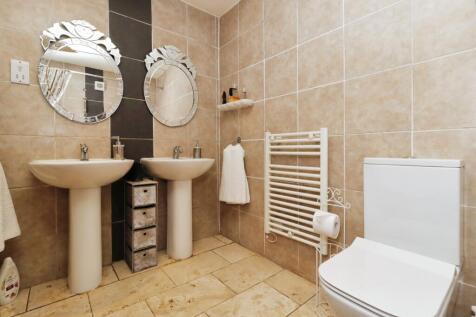 En Suite 1