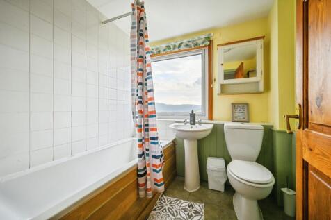 Cottage Bathroom