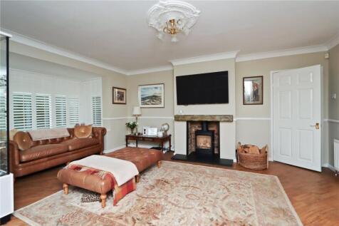 Living Room Pic 3